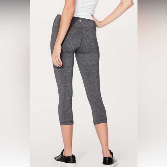 Lululemon Wunder Under Luon Variegated Knit Black 
Heathered Sizr 6 Crop - Picture 2 of 13